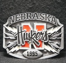 WK25140 NOS VINTAGE 1996 NEBRASKA CORNHUSKERS COLLEGE FOOTBALL BELT BUCKLE