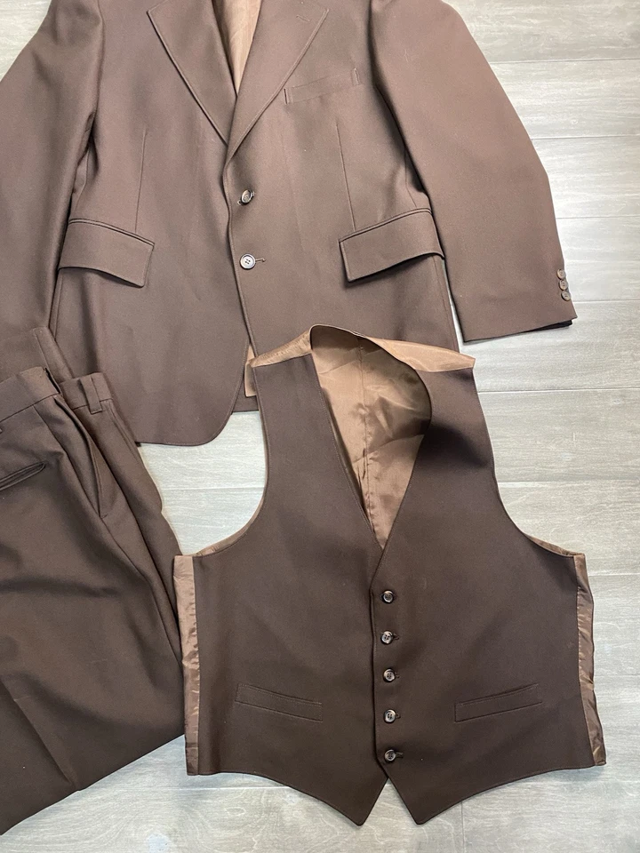 Vintage 70s Sears Brown Polyester 3-Piece Suit Size 46R Pants 36x30 Wide Leg - Image 3 of 4