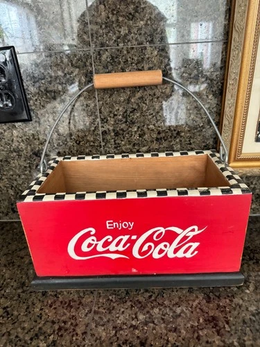 VINTAGE HAND MADE WOOD COCA COLA BOTTLE HOLDER CARRIER.