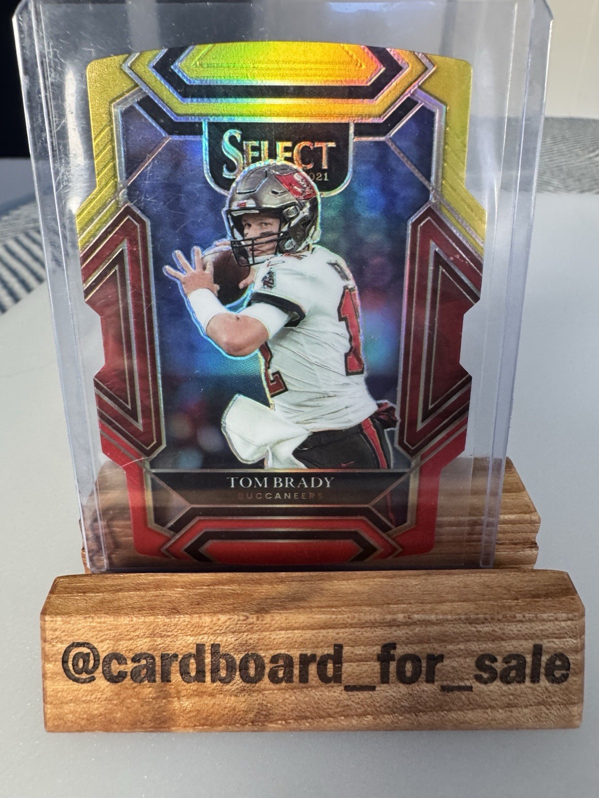 2021 Panini Select Club Level Tom Brady #201 Red & Yellow Prizm Die-Cut Bucs