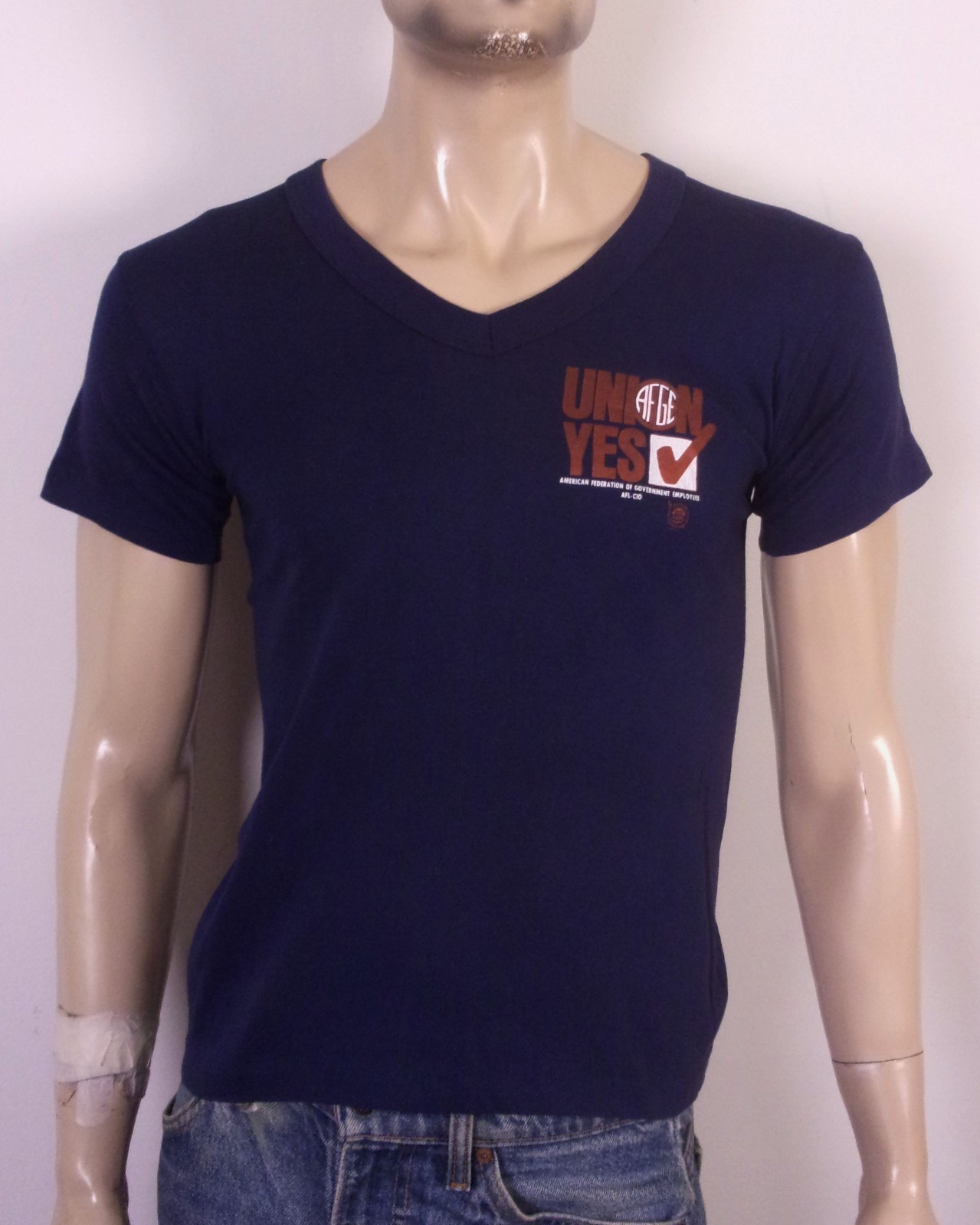 vintage 80s single stitch AFGE Union Yes T-Shirt V-Neck AFL CIO USA women's S/M