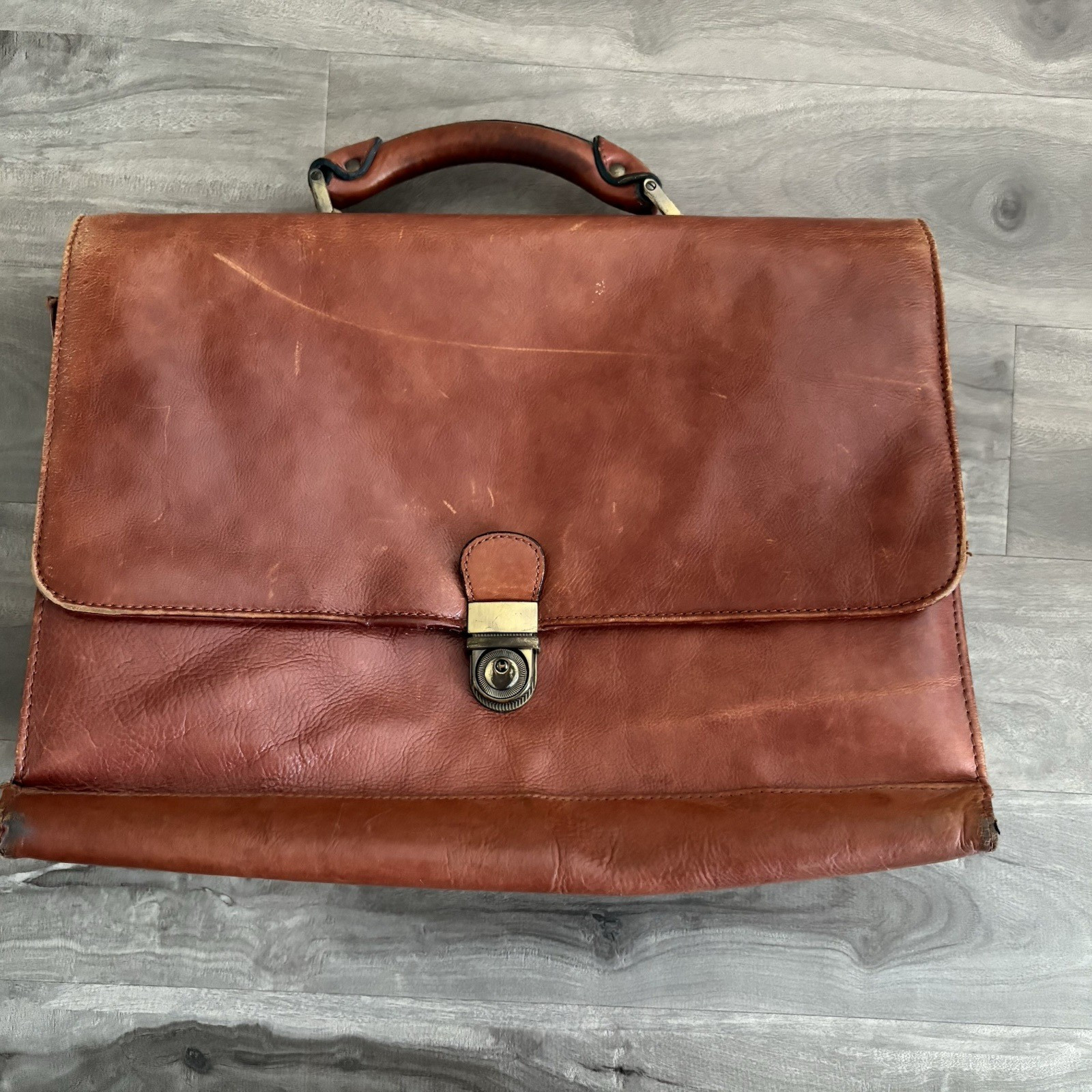Avenues America Vintage Leather Briefcase Portfolio Messenge
