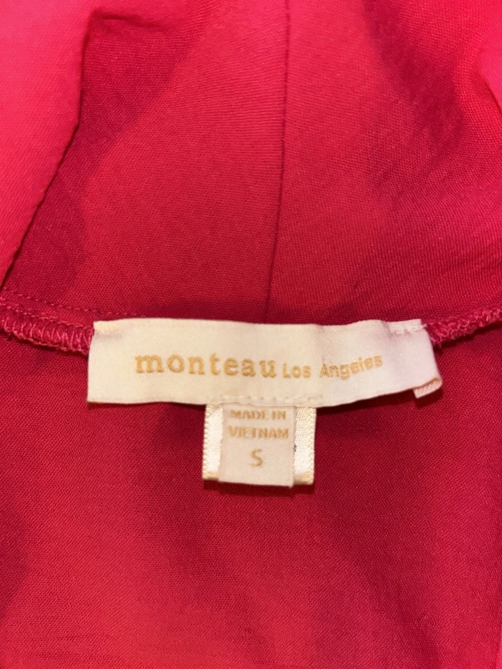 Mameluco rosa brillante con corbata en la cintura Monteau para mujer talla pequeña Foto 2 de 4