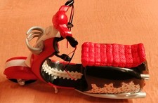 Monster High Motorroller Rot Schwarz Weiß Roller Curler Barbie Mattel