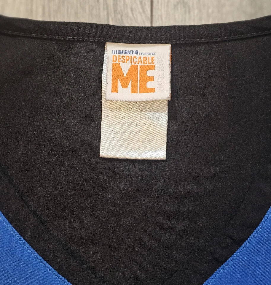 Despicable Me Go Bananas Large Minion Graphic Print Scrubs Top Women's Size Med - Image 3 of 4