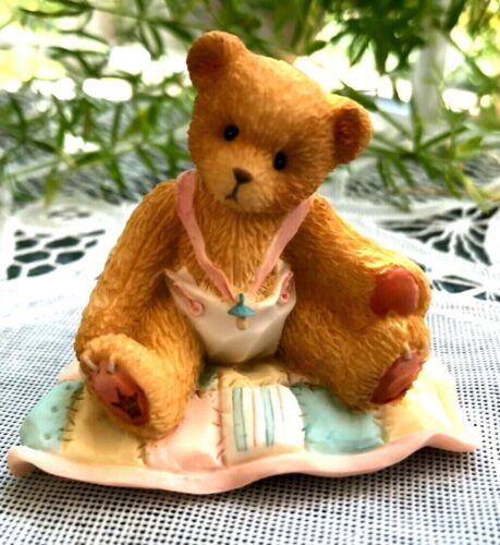 CHERISHED TEDDIES - MINI FIGURINE - A GIFT TO BEHOLD - BABY GIRL ON QUILT - Picture 1 of 1