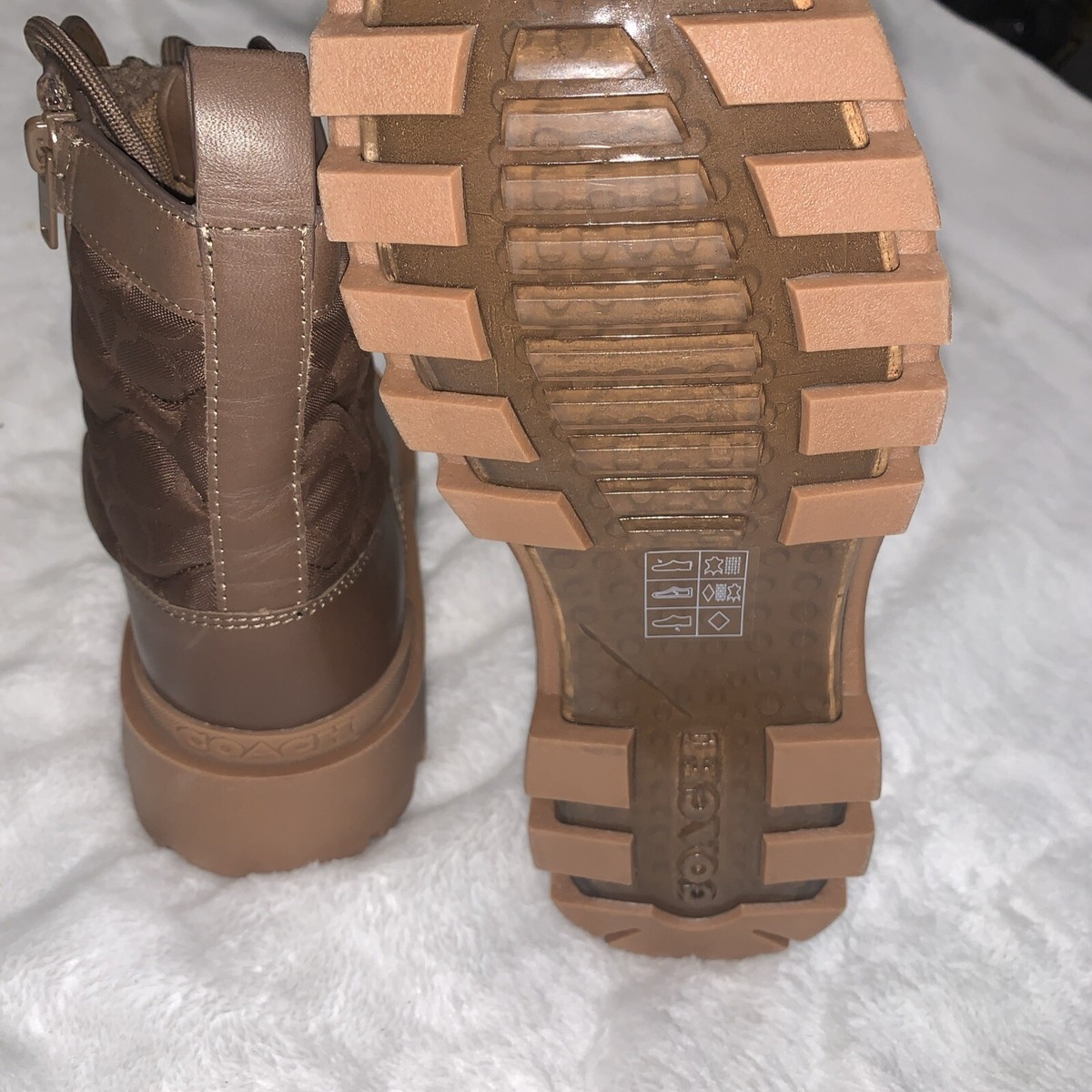 Coach Citysole Leather Lace Up Boots With Shearling And  display picture 1