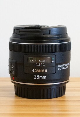 **Near Mint** Canon EF 28mm f/2.8 IS USM