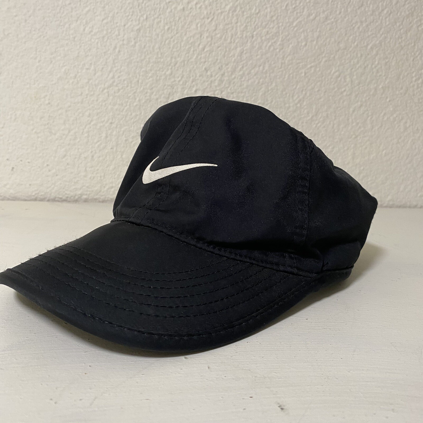 Nike Featherlight DriFit Black Strapback Running Hat… Gem