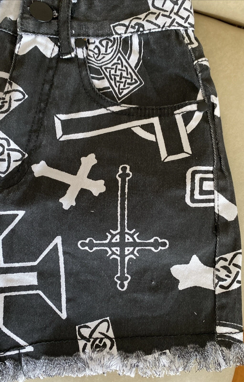 Picture 2 of 3