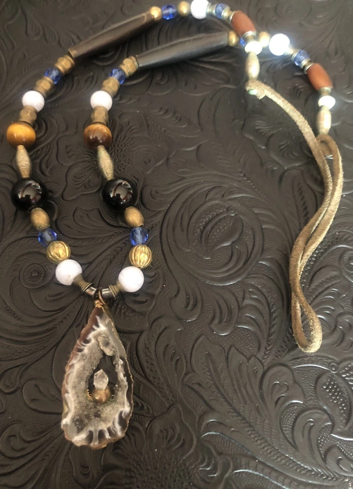 "Collar de piedras preciosas 24"", colgante de cristal de cuarzo druzy, artesanal, cuero boho" Foto 2 de 4