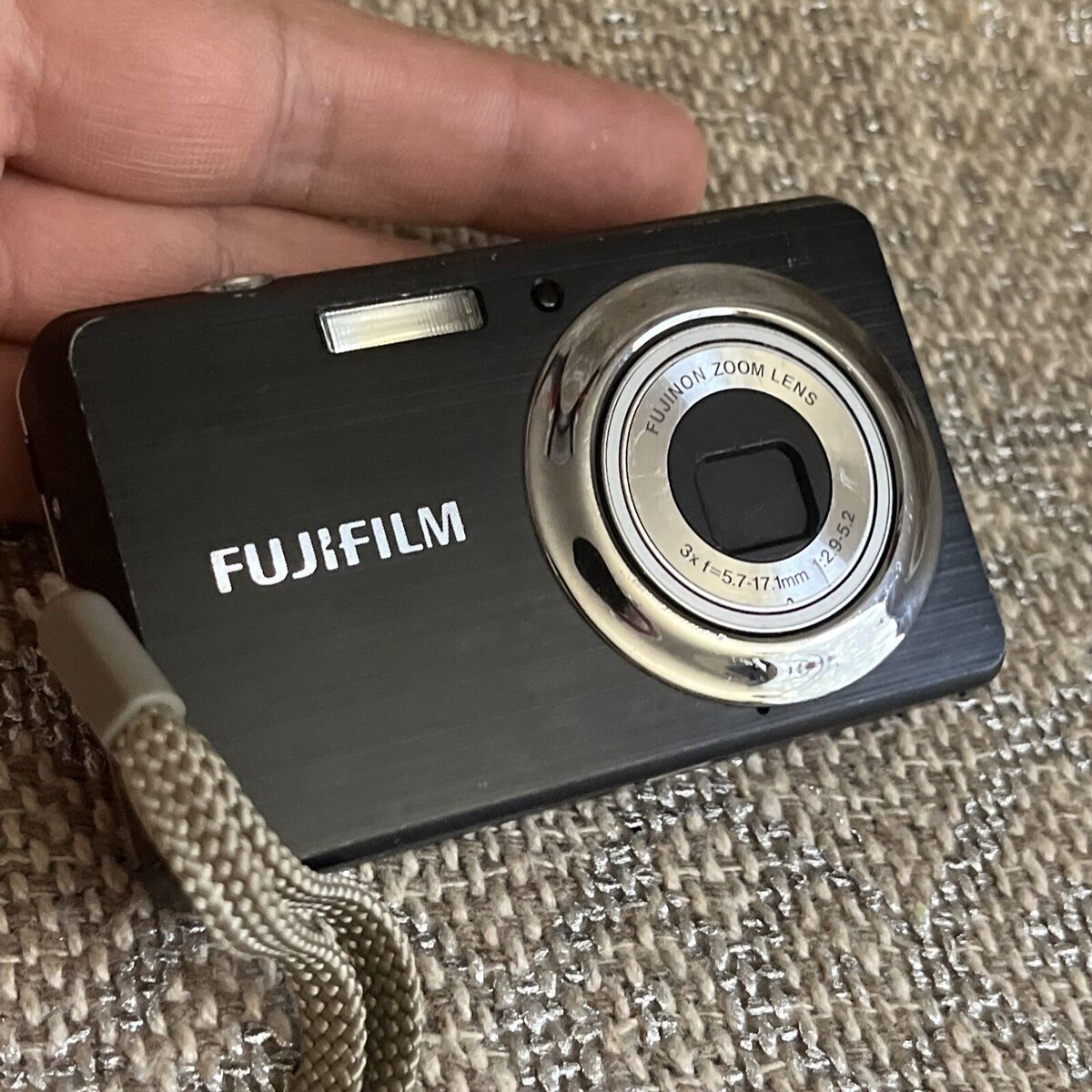 Fujifilm Digital Camera FinePix J30 Black 3X 12.2MP Digital Fujifilm Digital Camera FinePix J30 Black 3X 12.2MP Digital