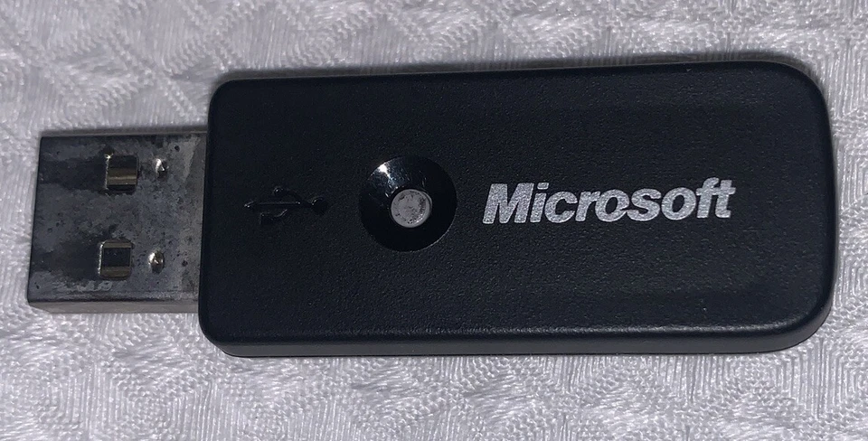 Microsoft Wireless Notebook Presenter Mouse 8000 Case And Bluetooth Dongle ONLY - Image 4 of 4