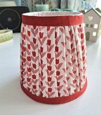 Pretty Pride & Joy Ditsy Printed Lamp Shade H14cm Dunelm Red And Pink Tulips 🌷