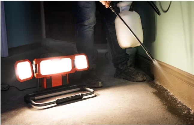 LUZ DE TRABAJO LED CRAFTSMAN 3000 LÚMENES - 3 cabezales - USB - Enchufe de corriente incluido Foto 4 de 4