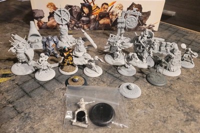 Steamforged Games Guild Ball komplette Schmiede Gilde 12 Modelle + extra Bolt
