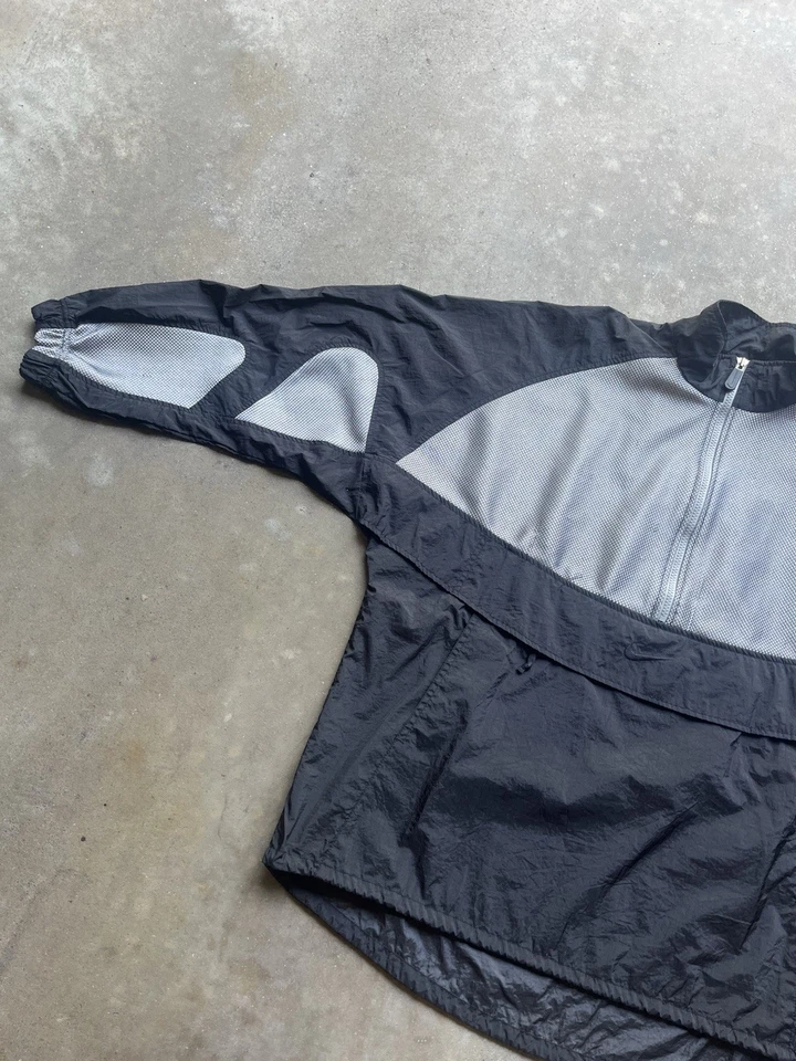 Винтажный 90-х Nike черный и серебряный сетки нейлона половина молнии ветровка куртка размер L - Изображение 3 из 4