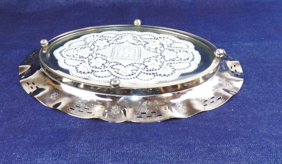 Altes Tablett Metall Glas gehäkeltes Muster Antik Dekorativ - Bild 2 von 4