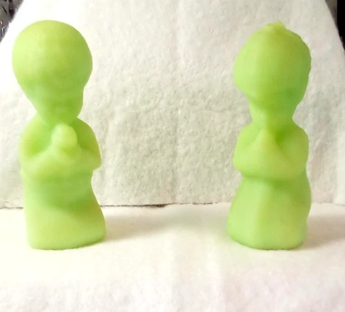 FENTON VINTAGE Boy & Girl Praying Figurines-Lime Green Sherbet-IT GLOWS