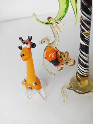 Lotto di 3 figurine in vetro di giraffa, scimmia e palma decorazione. Un souvenir. Giocattolo - Foto 4 di 12