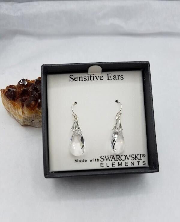 Swarovski Elements White DangleDrop Earrings - image 1