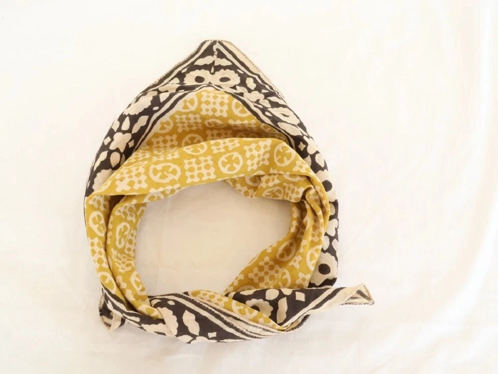 Sciarpe Quadrate In Cotone Floral, Stole Indiano Con Stampa A Blocchi Sciarpe Quadrate In Cotone Floral, Stole Indiano Con Stampa A Blocchi