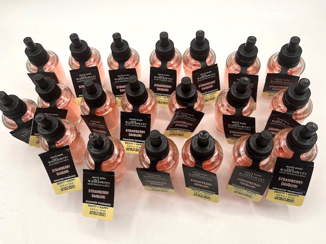 x19 Bath & Body Works Strawberry Daiquiri Wallflower Refill Bulb Lot