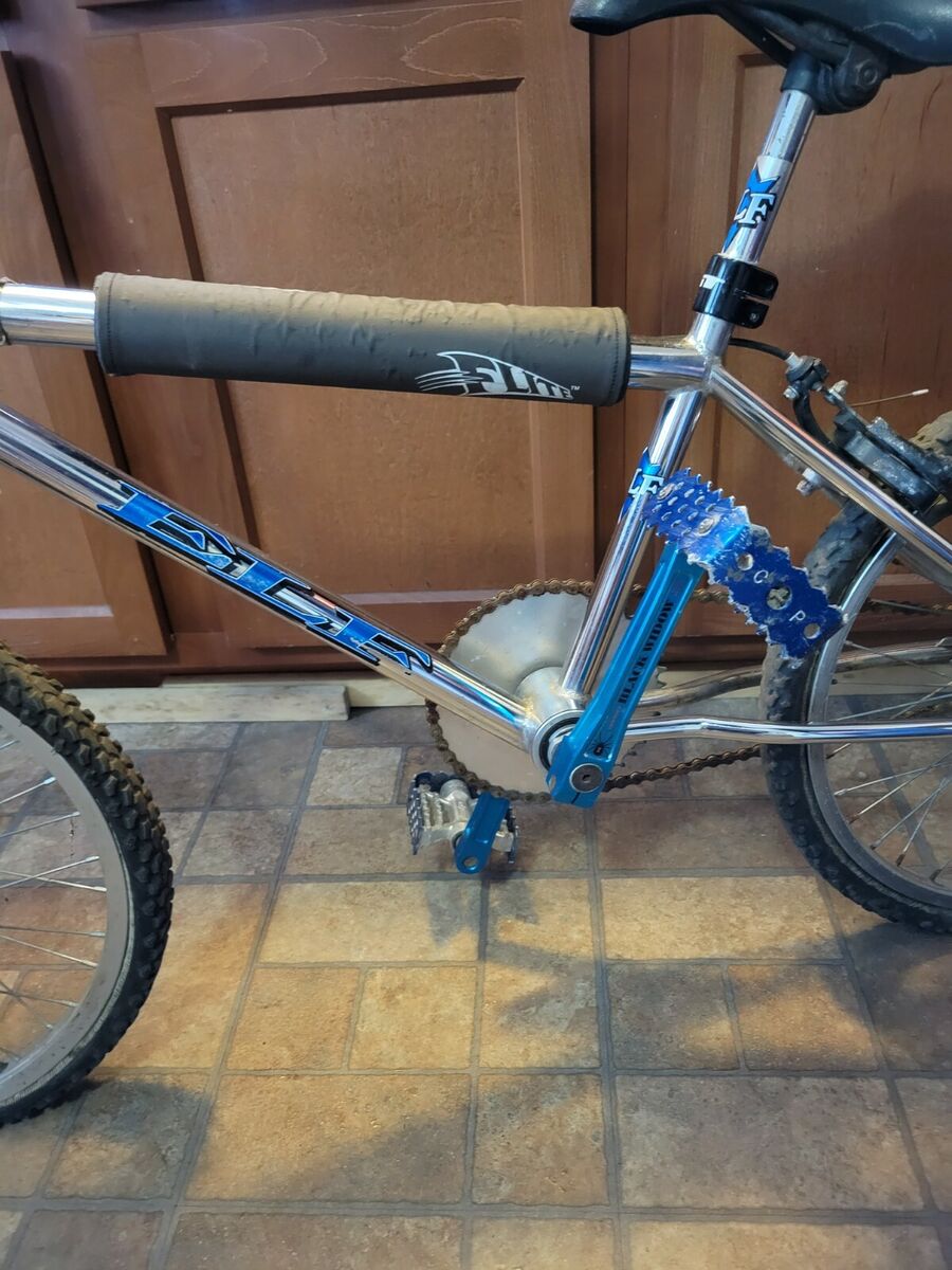 Vintage 1980s REDLINE BMX Bicycle With Elf Decals Odyssey Vintage 1980s REDLINE BMX Bicycle With Elf Decals Odyssey