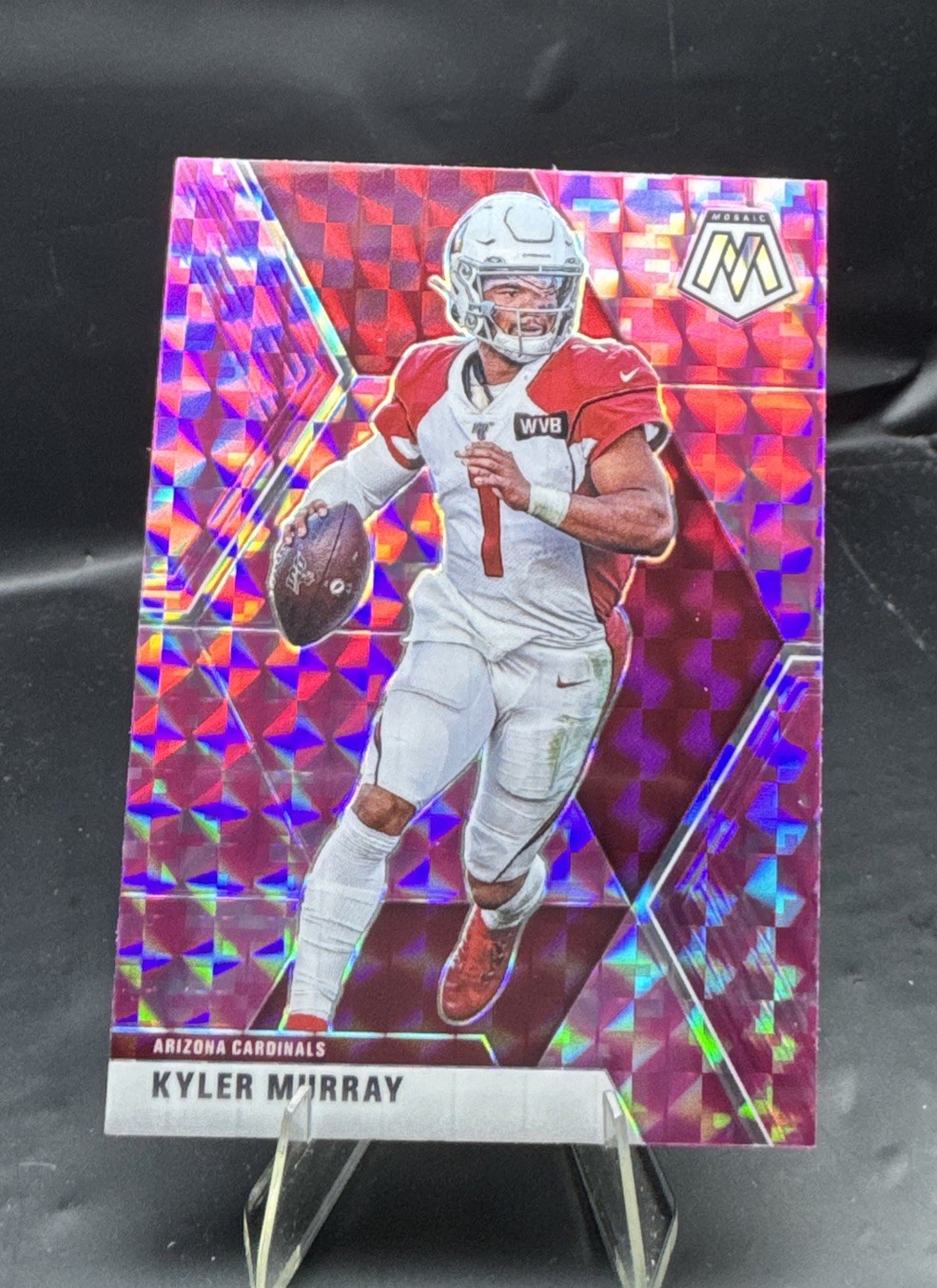 2020 Panini Mosaic #8 Kyler Murray Prizm Camo Pink