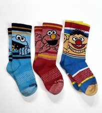 Bombas Limited Edition Sesame Street Set Of 3 Socks Sz Y youth Fits 2T-Y3 Shoe