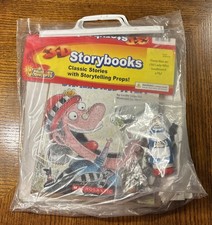 Primary Concepts There Was an Old Lady Who Swallowed a Fly 3-D Storybooks