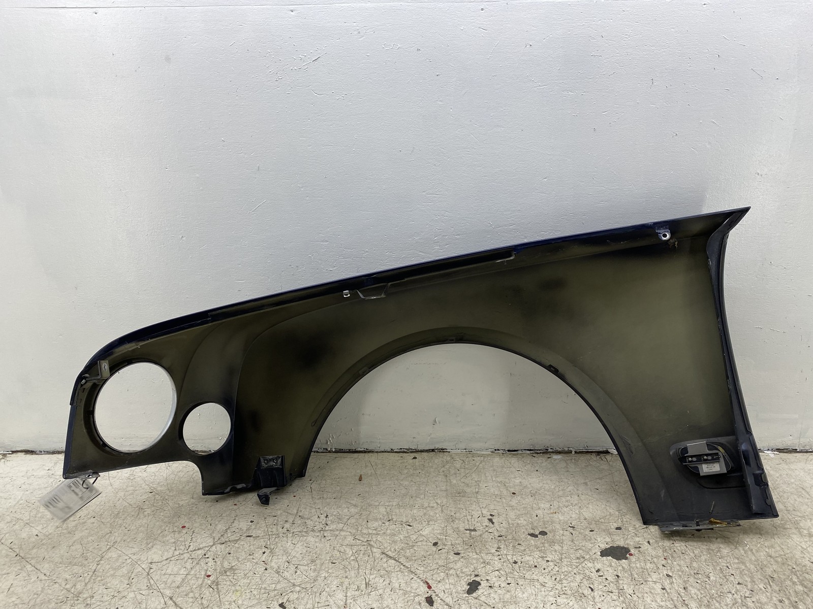 2010-2016 BENTLEY MULSANNE OEM FRONT RIGHT PASSENGER FENDER PANEL *SCRATCH/DENT*