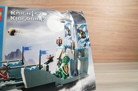 LEGO Knights Kingdom Set: 8801 Knights' Attack Barge NEW SEALED damaged box