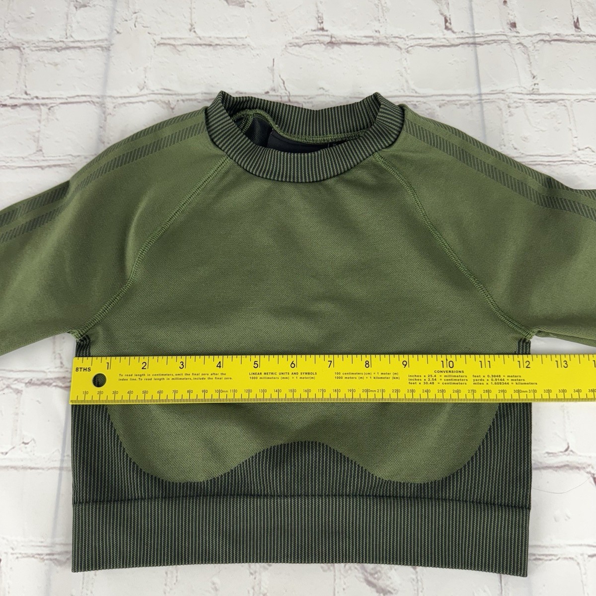 Adidas Originals x Ivy Park HH9362 Wild Pine Black Crop Top Size