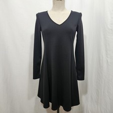 Old Navy Dress Womens Small Black Jersey Knit Skater Fit & Flare Mini V Neck