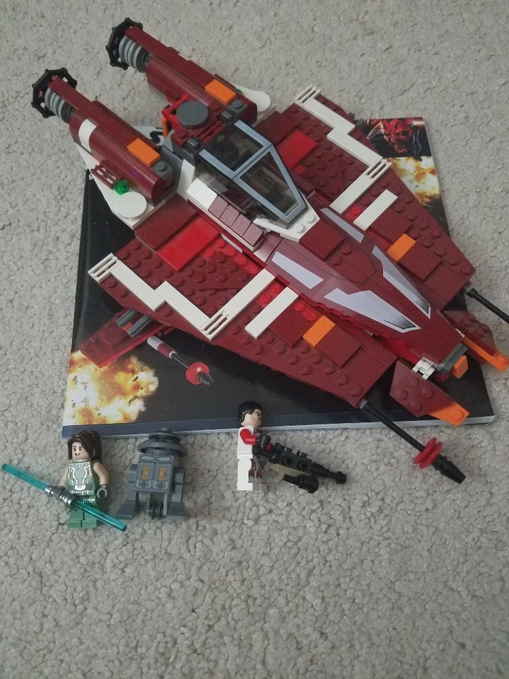 LEGO Star Wars Republic Striker-class Starfighter (9497) - Image 2 of 4