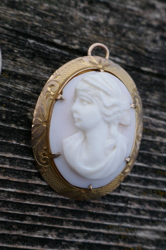 Antique Circa 1900/1910 10kt Yellow Gold Coral Cameo Pendant / Brooch - Picture 4 of 10