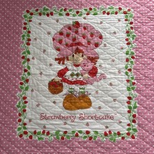 Vintage 1980s Strawberry Shortcake Quilt/ Throw / Blanket 43x34  