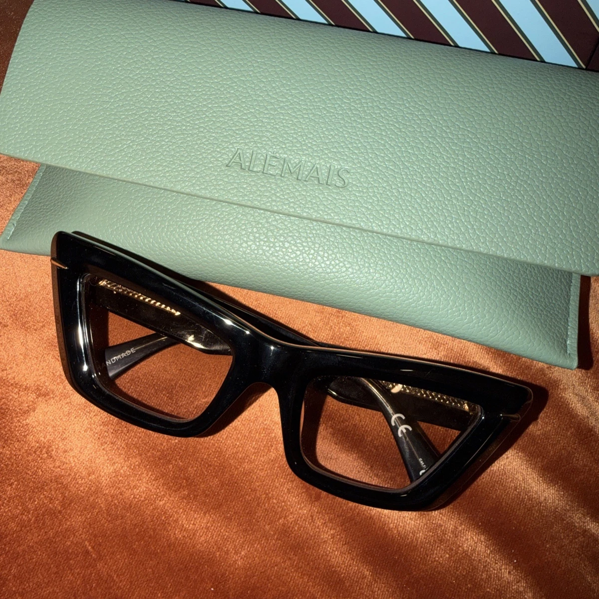 Le Specs Women