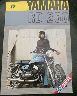 Yamaha RD250 Motorrad 250B Verkaufsprospekt 1975 UK Prospekt 