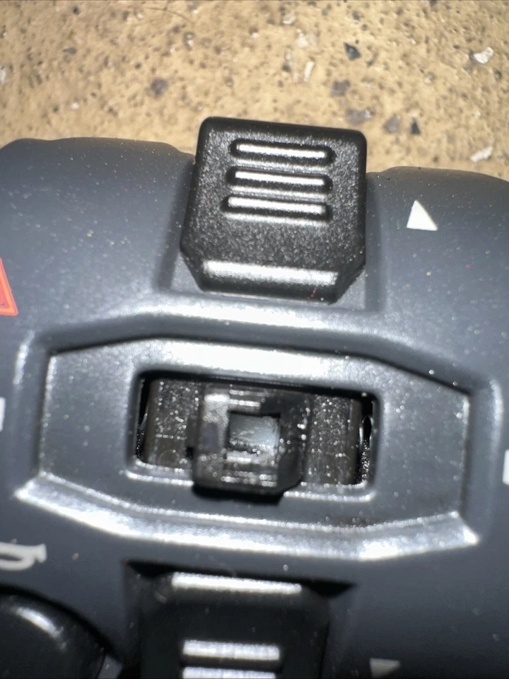 Interruptor izquierdo OEM (multiinterruptor) para Ducati Hypermotard 939/2017. Foto 4 de 4