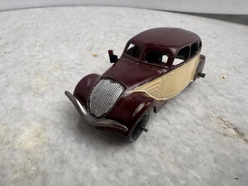 Dinky toy vintage peugeot 402 taxi brown/beige very rare in this condition