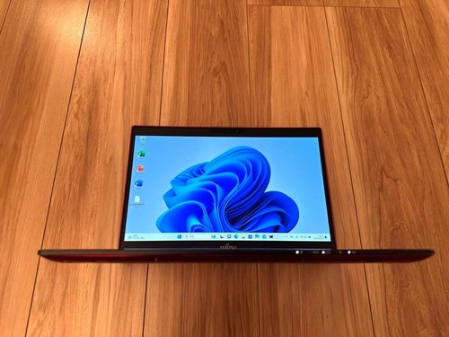 Fujitsu Lifebook U939A FMVU19011 2.2GHz Intel Celeron 4305U SSD 128GB RAM 4GB - Picture 4 of 10