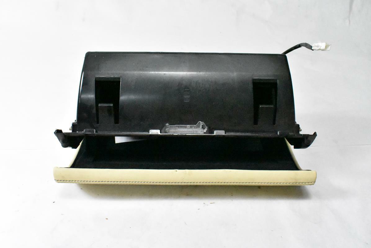 Maserati Quattroporte 2003-2012 Glove box