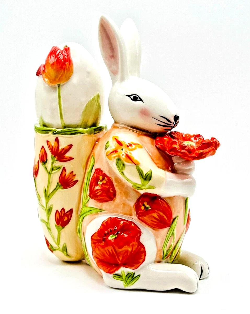 Villeroy & Boch - Eierbecher der Oster-Jahresedition 2024 - Hase mit Möhrentorte