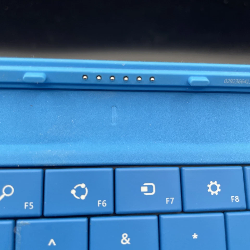 Teclado Microsoft Surface cian - se adapta a MS Surface Windows RT Foto 4 de 4