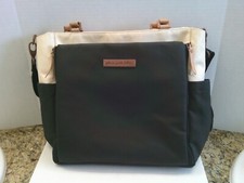 Petunia Pickle Bottom City Carryall, Birch/Black Diaper Bag