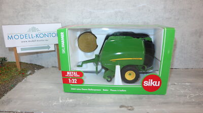 Siku 2465 in 1:32,  John Deere Ballenpresse 990