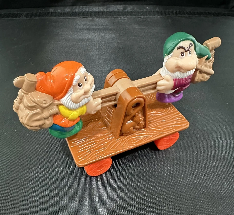 Disney Blancanieves Siete 7 Enanitos Ferrocarril Coche de Mano Happy Meal Juguete Años 90 Push Pull Foto 4 de 4