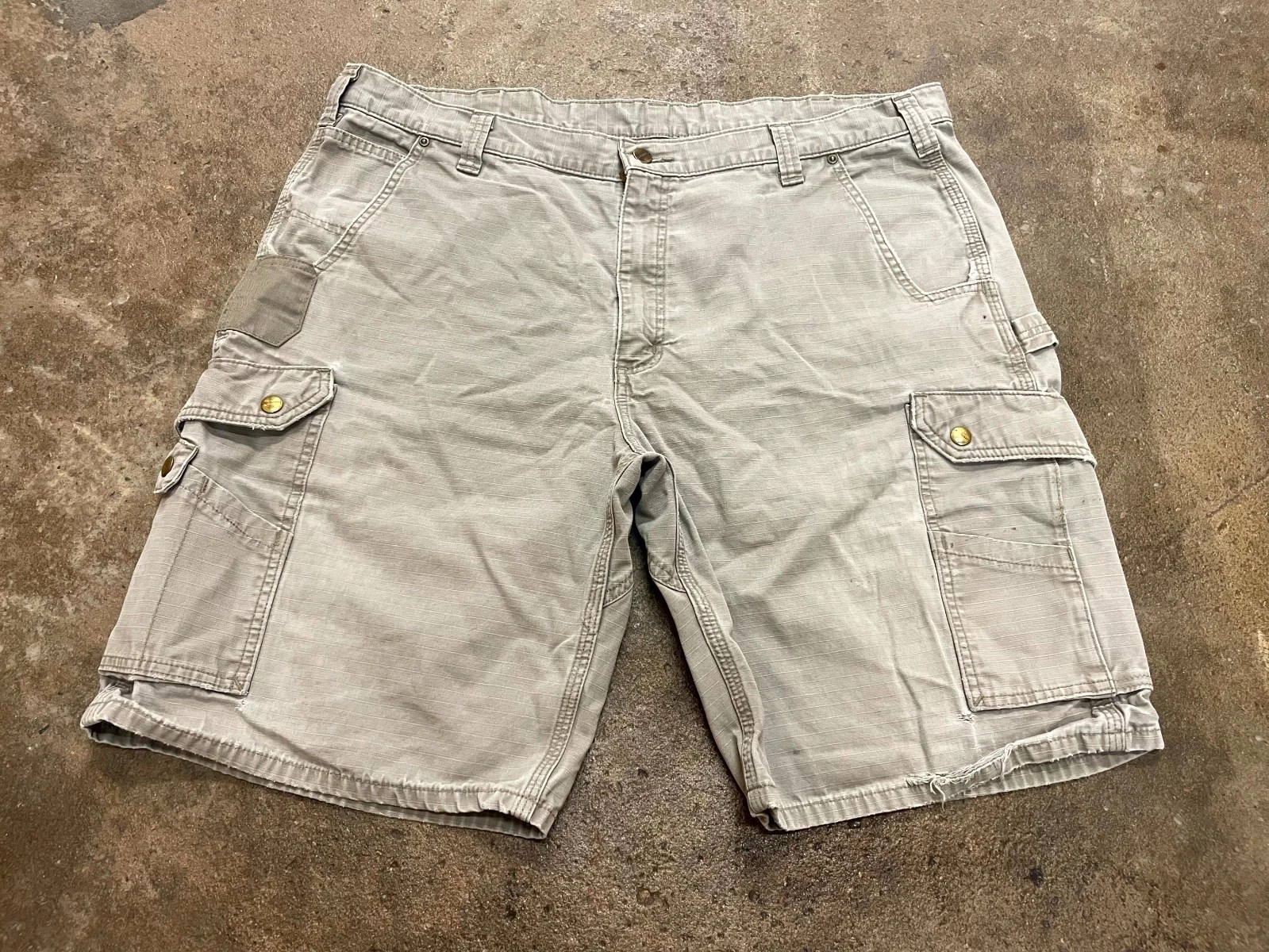 Carhartt Relaxed Fit Cargo Shorts Mens 42 Khaki Ripstop Cotton Utility Workwear